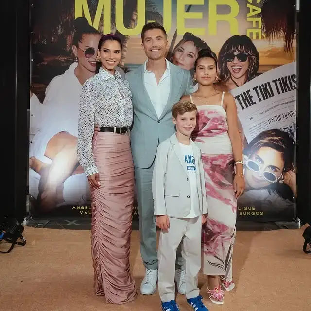 Roselyn Sánchez family, Husband 